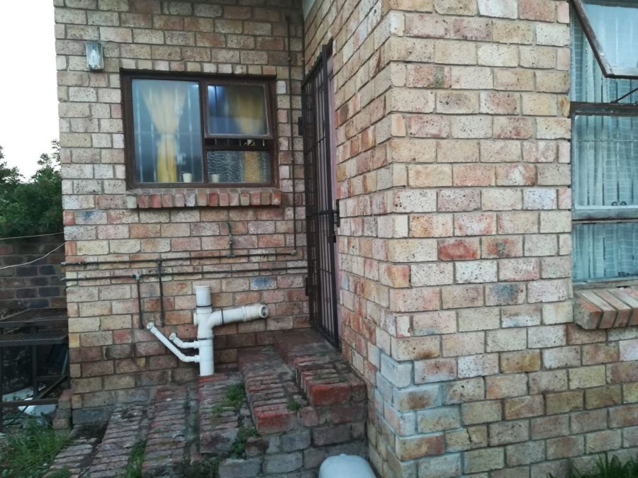 6 Bedroom Property for Sale in Bethelsdorp Eastern Cape